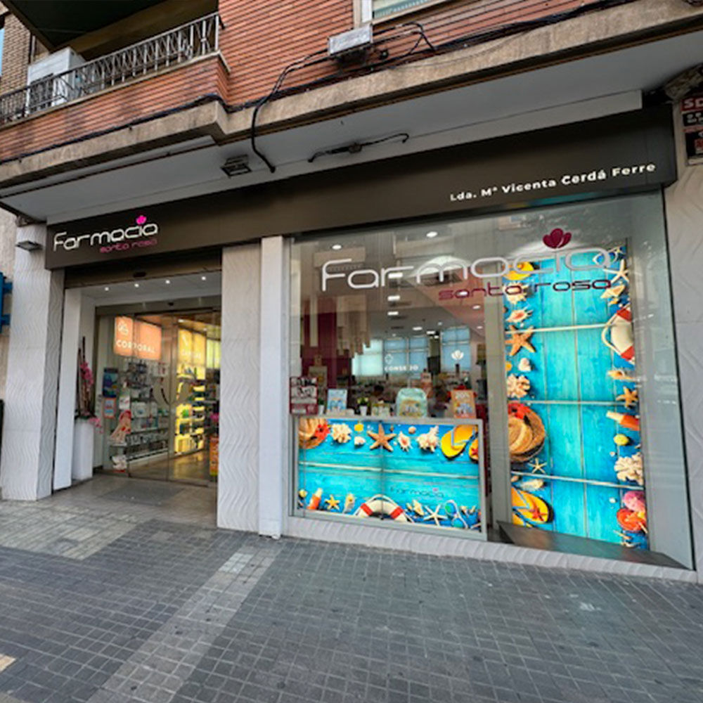 IMAGEN DE LA FARMACIA SANTA ROSA EN LA ACTUALIDAD REFORMADA EN 2010