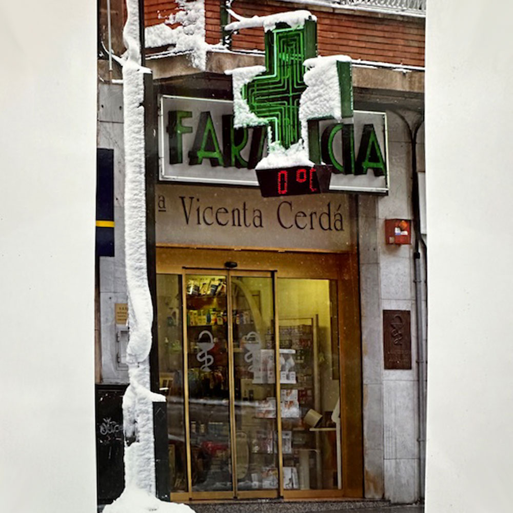 IMAGEN DE LA FARMACIA SANTA ROSA REFORMADA EN 2005